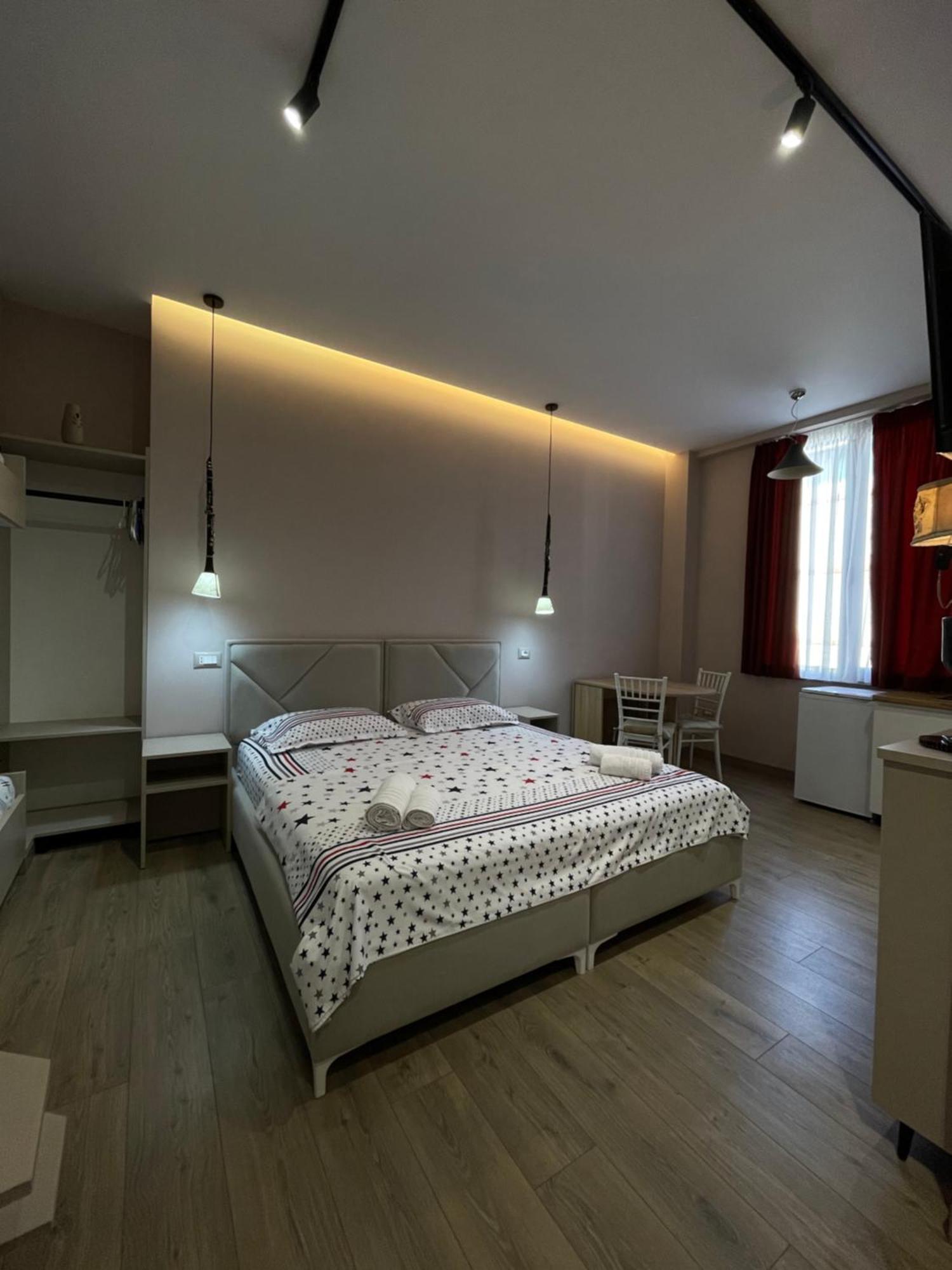 Apartamente Melodi Durrës Exteriör bild